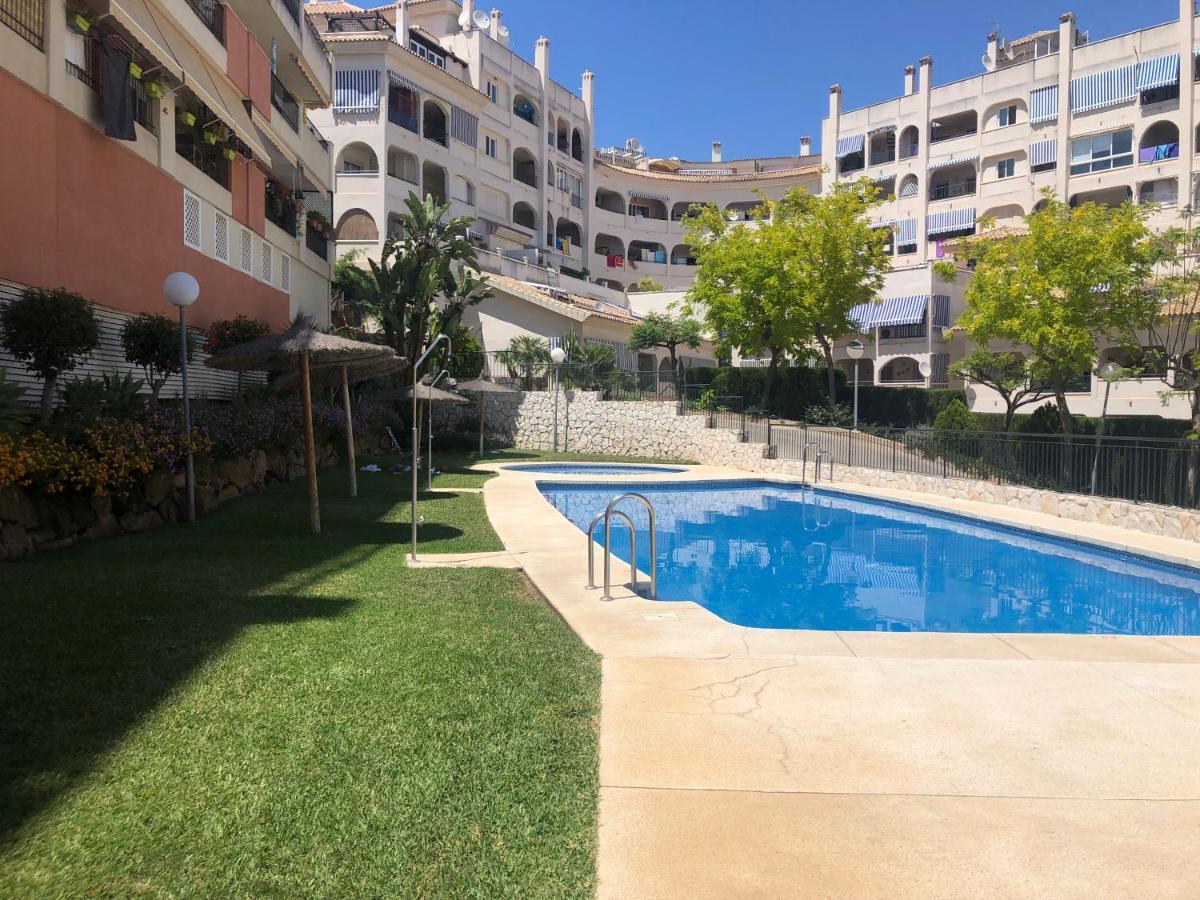 Piso En Zona Tranquila De - Torrequebrada Golf Apartment Беналмадена Екстериор снимка