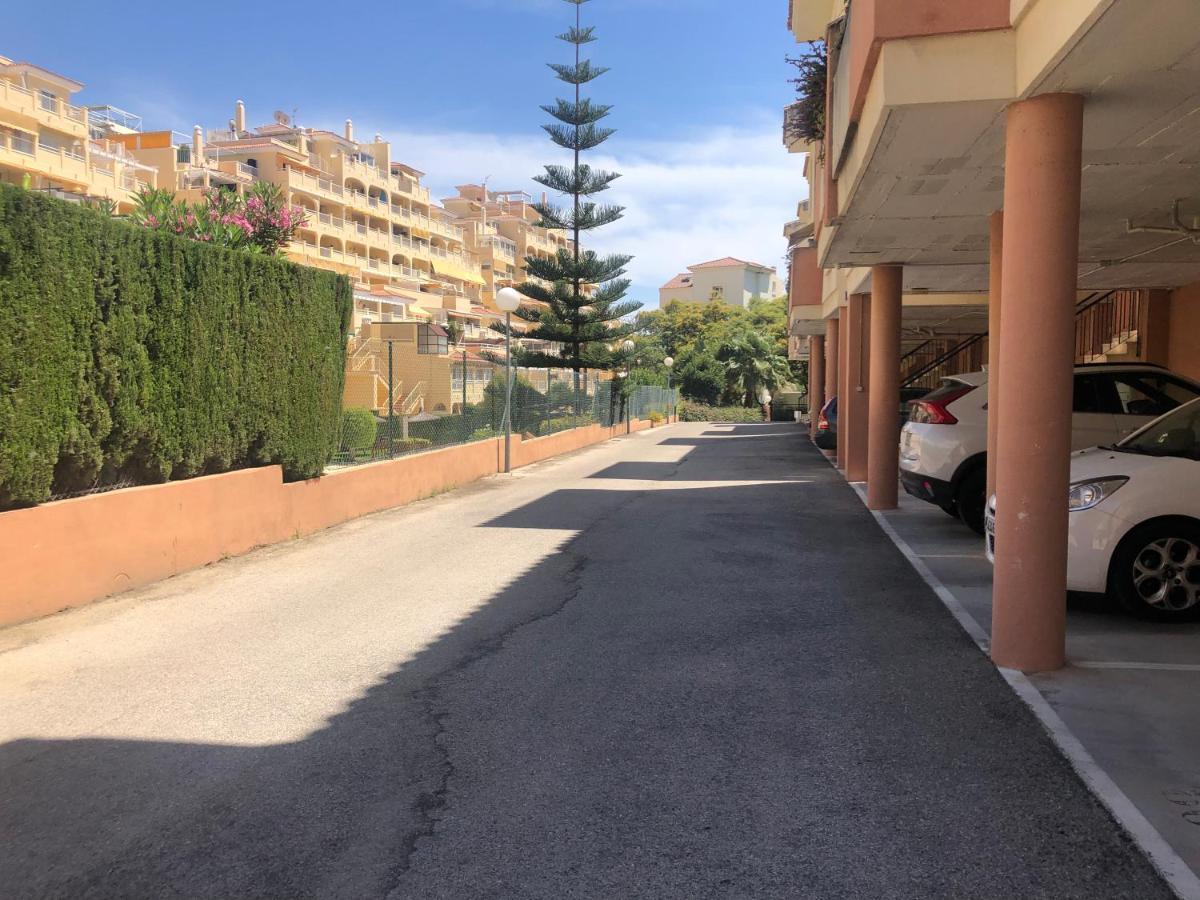 Piso En Zona Tranquila De - Torrequebrada Golf Apartment Беналмадена Екстериор снимка